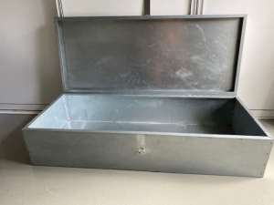 Metal tool box for utility or truck tray