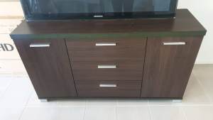 Steady chest of drawers in good condition