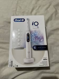 Oral-B iO Series 8 , Electric Toothbrush - White , Brand New