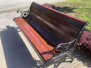 Beautiful cast iron garden bench - Dianella