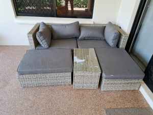 Outdoor 4 Seater lounge plus coffee table