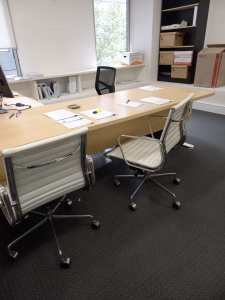 L Shaped Oak top office desk (large)