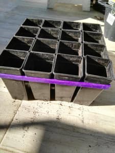 Seedling Pots square with bracket 4X4 total 16