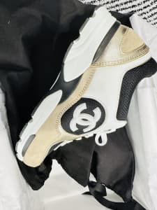 Brand new Chanel sneaks size 36 with original receipt