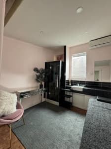 Beauty room with furniture included