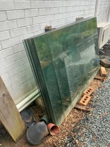 Used 10mm thick glass pool fence - total length of glass 30.19 meters
