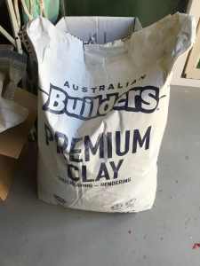 3/4 bag of Builders brand premium clay