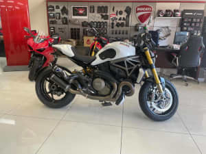 2014 Ducati Monster 1200 S with Full Termignoni Exhaust