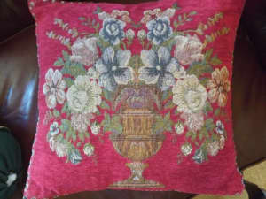 Vintage style tapestry cushion & filler. Chenille velvet background