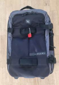 RIPCURL travel light backpack