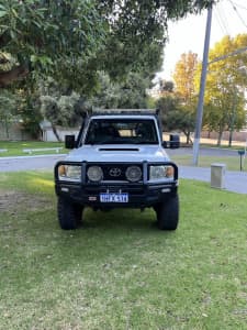 2016 TOYOTA LANDCRUISER WORKMATE (4x4) 5 SP MANUAL C/CHAS