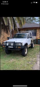 1988 turbo hilux with 3L turbo engine 3 inch lift 