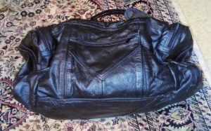 BLACK VINTAGE LEATHER CABIN BAG