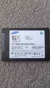 Samsung 2.5 inch 256gb SSD