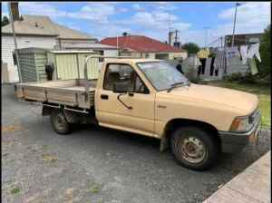 Removal ute