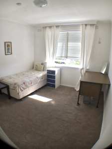 **AVAILABLE NOW**Affordable Private Room In Northcote
