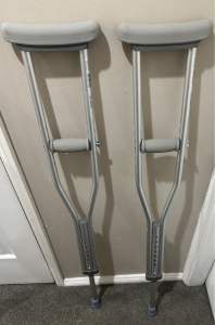 Wagner Small Crutches
