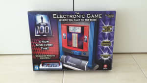 ONE VS 100 ELECTRONIC BOARD GAME
