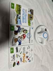 Nintendo Wii - 1 wheel and 3 games