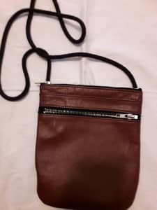 Vintage leather handbag excellent quality and condition