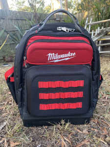 Milwaukee Backpack - Ultimate Jobsite Backpack (MPN: ****8201)