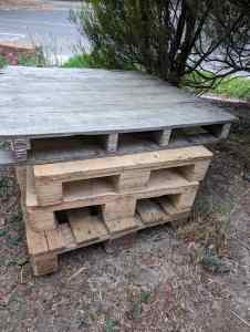 Free - pallets pick up only