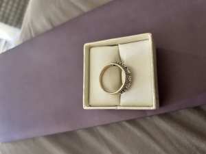 Gold Dimond ring
