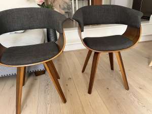 Dining chairs, good condition!