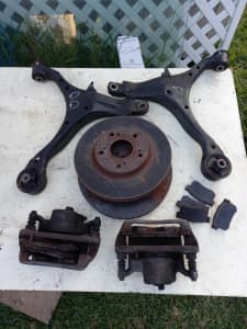 Honda CRV front brake calipers, discs and control arms