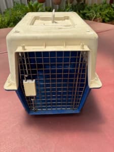 Cat / small pet carrier