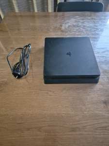 Ps4 For sale, Used but good condition 