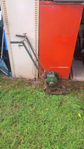 Atco four stroke 12 inch reel mower missing some parts 