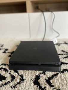 Sony PS4 Slim 500GB Black in great condition 