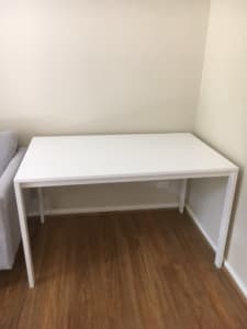 Dinning table (self collect)