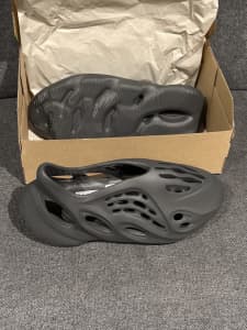 Yeezy Foam runner Carbon Size 12 - Brand New 