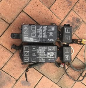 Toyota Hilux Surf Fuse boxes