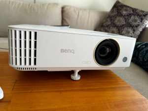 BenQ TH685 Full HD Gaming Projector with HDR