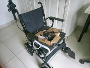 Wheel chair electric
