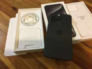 Apple iPhone 15 Pro Max - 256GB - Black Titanium (Unlocked)-MINT!!!