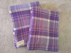 TWO MATCHING GALAXY BRAND VINTAGE PURPLE & PINK WOOL BLANKETS