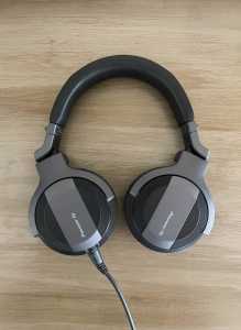 Pioneer DJ Headphones (HDJ-CUE1)