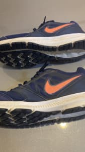 Nike downshifter 6 running shoes, size US 9