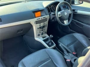 2007 Holden Astra AH MY07.5 CDX Silver 5 Speed Manual Coupe