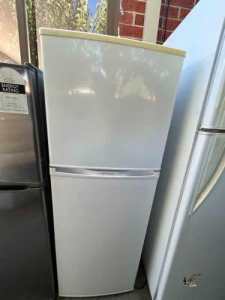 $ 210 Westinghouse fridge