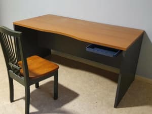 Desk and Chair Reduce Price to $50 Together
