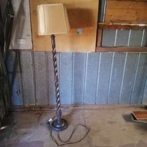 Floor lamp, Free table