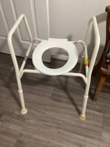 Shower / toilet chair