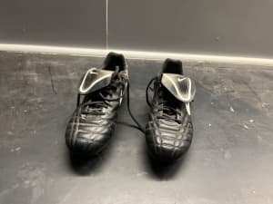 Nike tiempo football boots