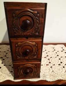 THE 100 YR OLD SINGER TREADLE SEWING DRAWERS STACK 3 INC CRADLE 