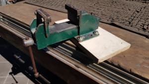 Metal Bench Vice Solid 100mm Jaw 
